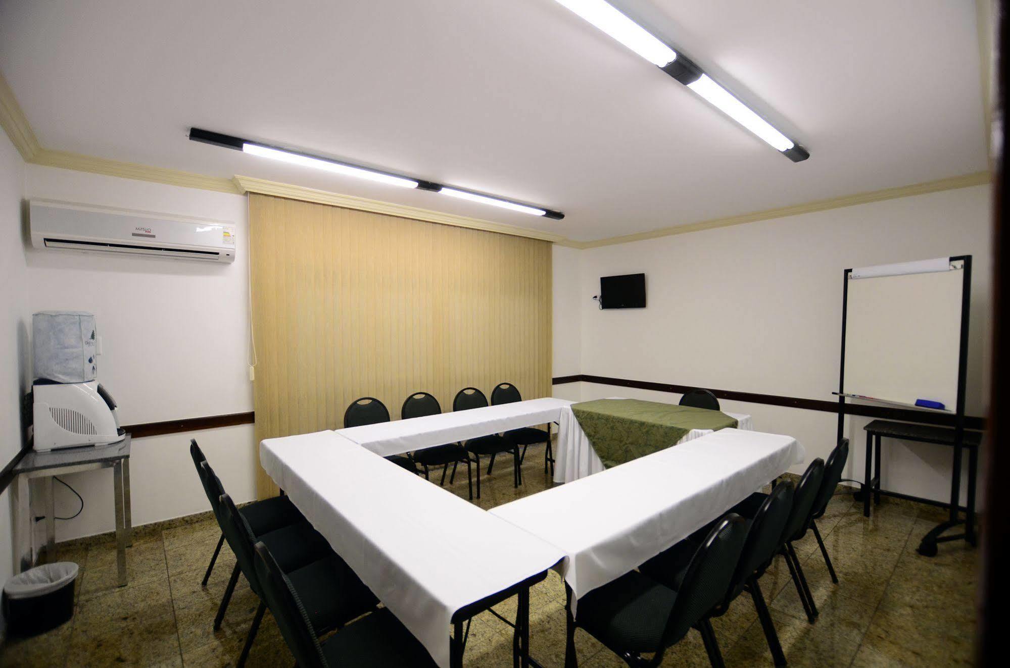 Cedro Hotel